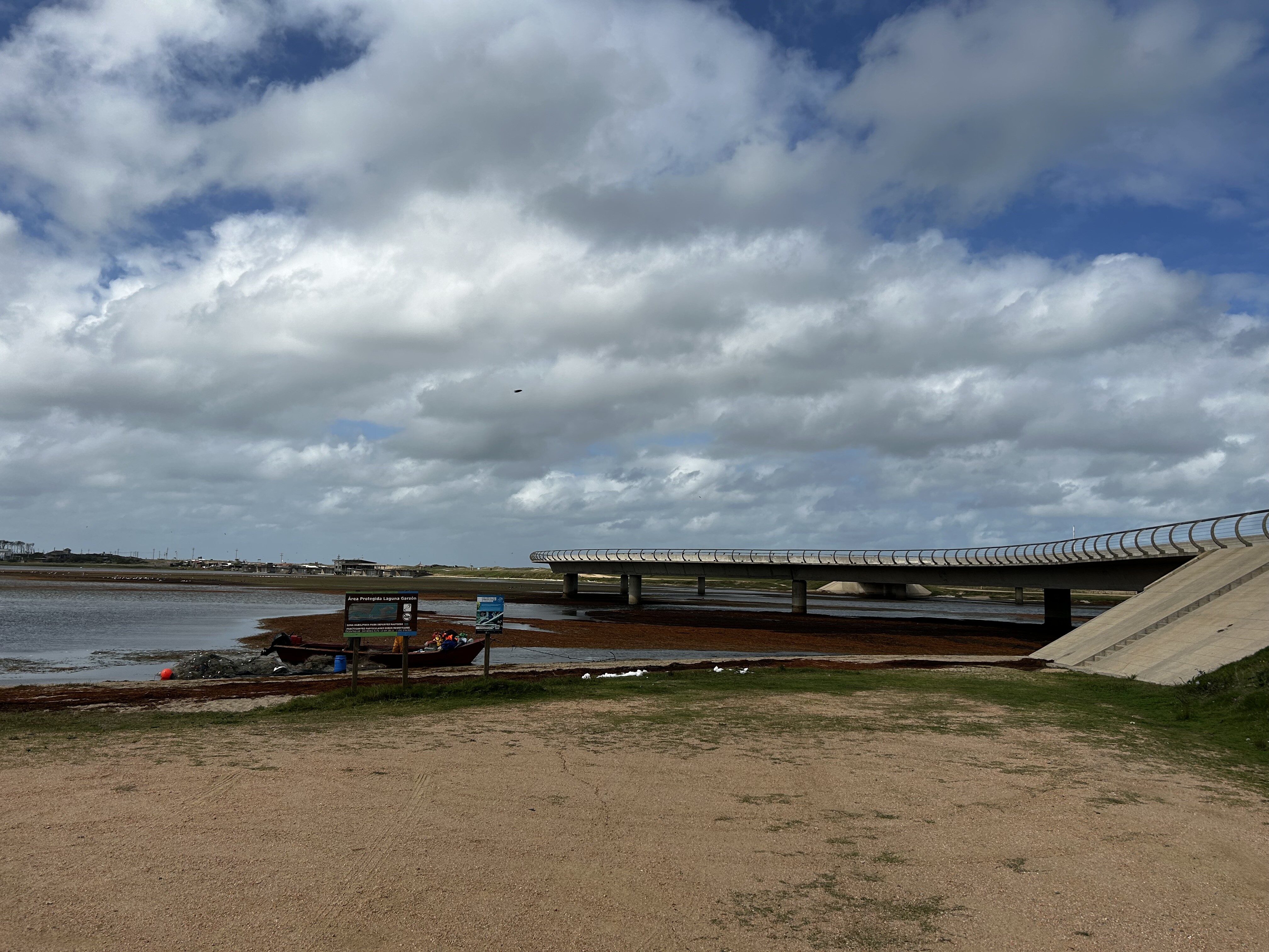 Puente redondo laguna