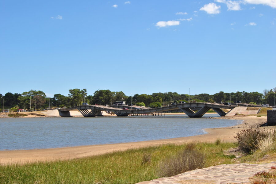 Puente la barra